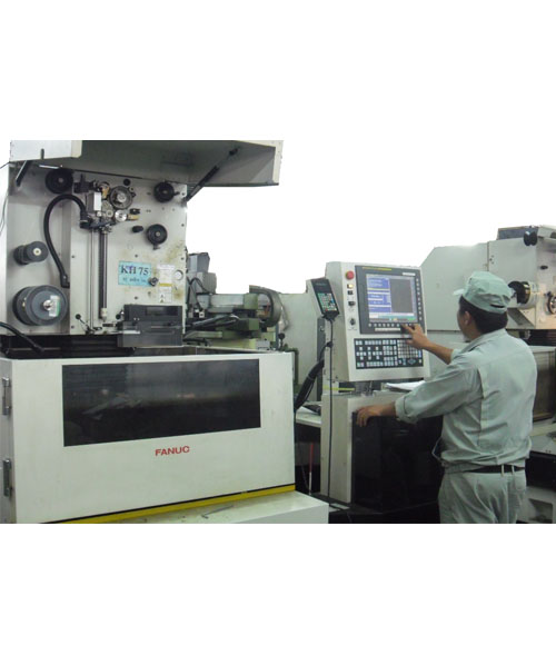 Máy cắt dây WEDM 01